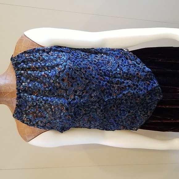 Original Design, Silk Devore Velvet Camisole and Cowl Wrap - Picture 2 of 9